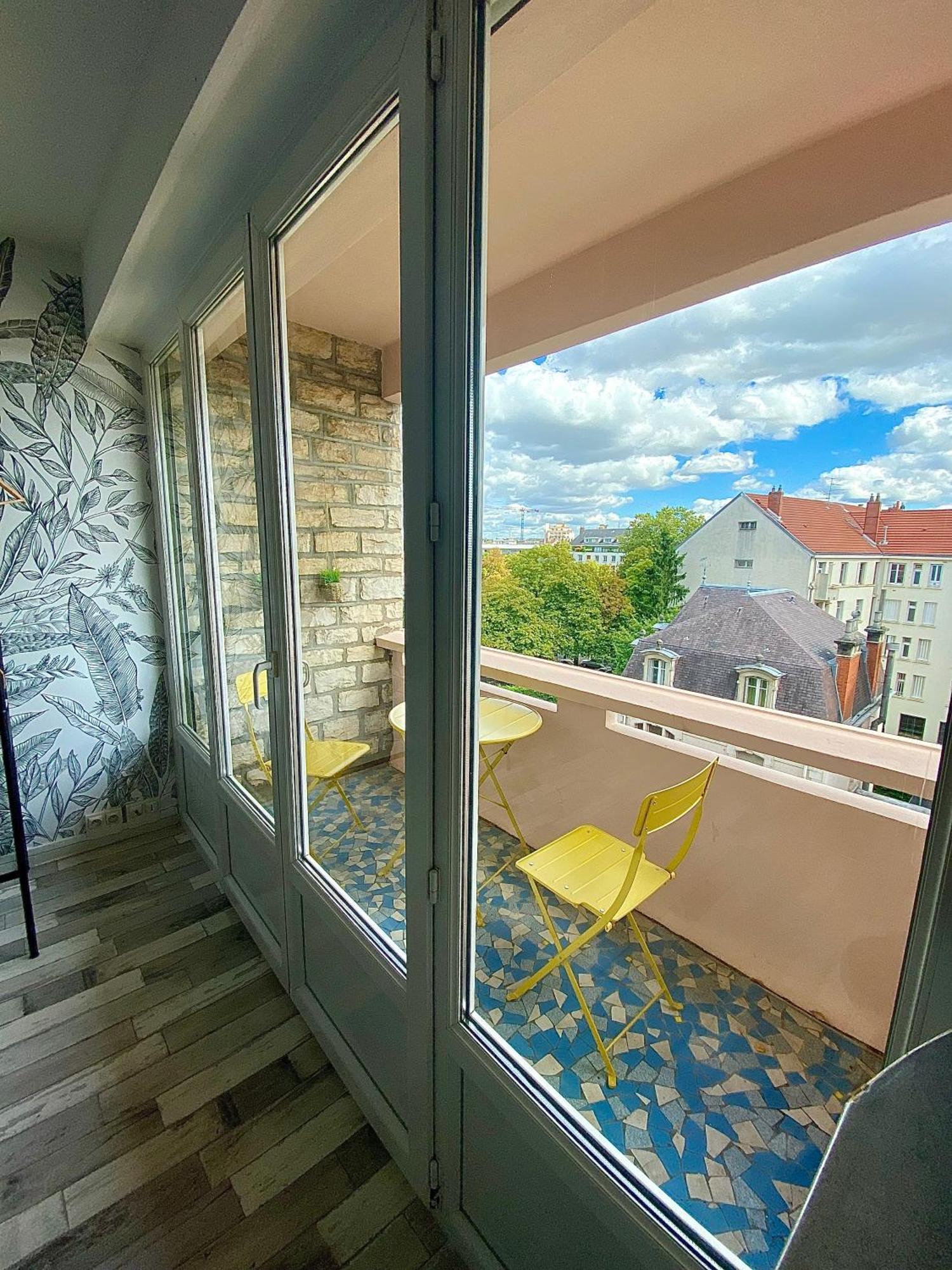 Centre Ville Dijon Wilson *Chez Charles* 2Ch Exterior photo